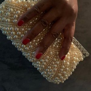 Pearl clutch